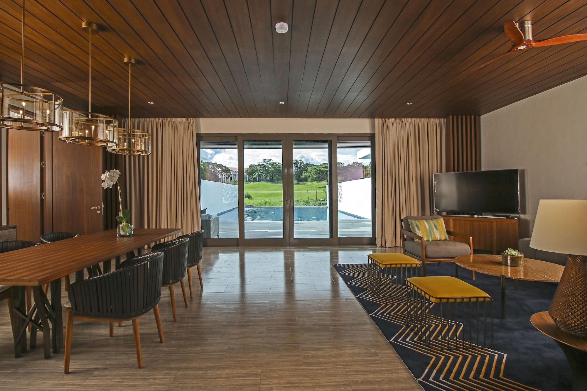 Quest Plus Conference Center, Clark Clark Field Экстерьер фото