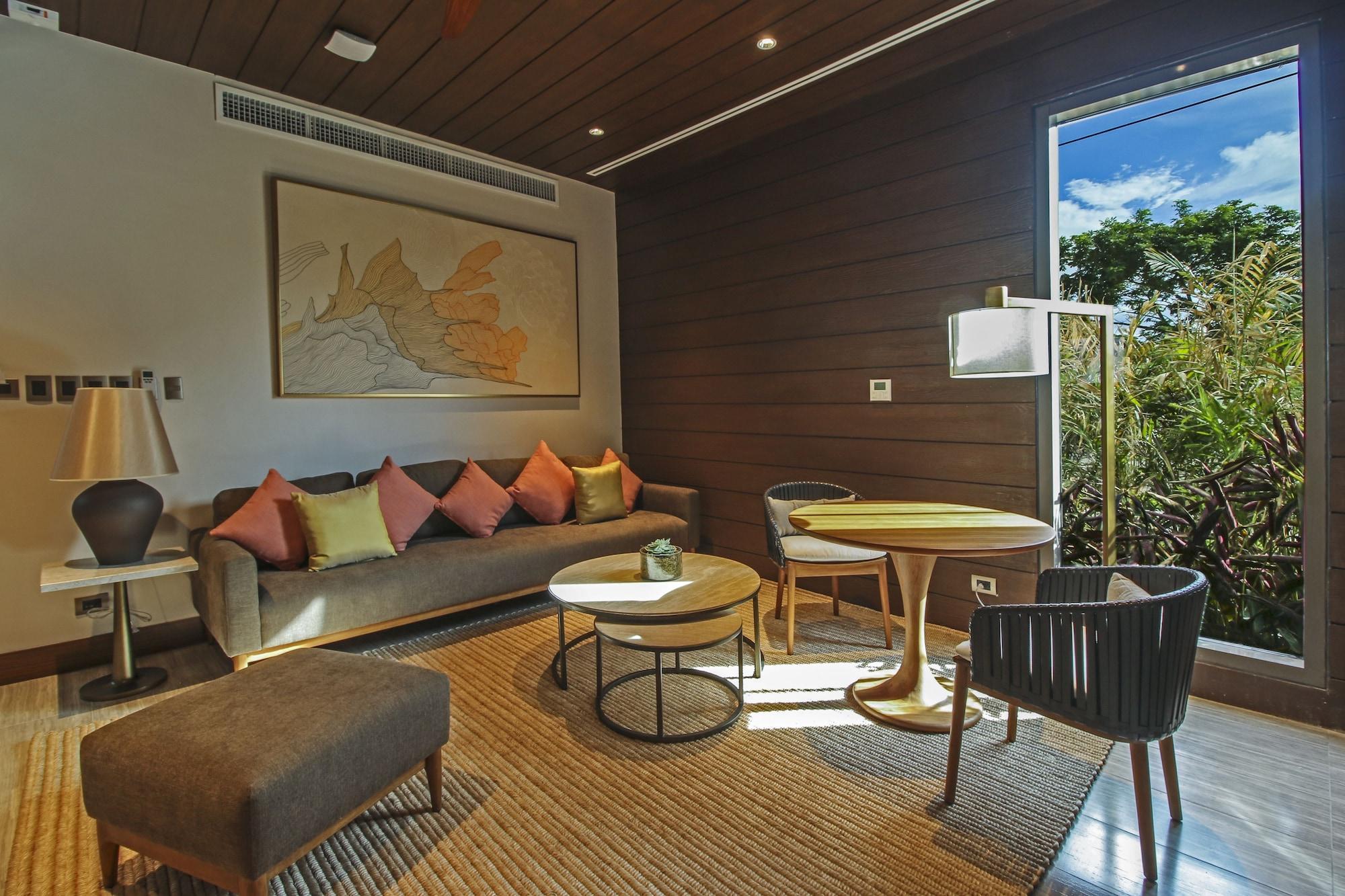Quest Plus Conference Center, Clark Clark Field Экстерьер фото
