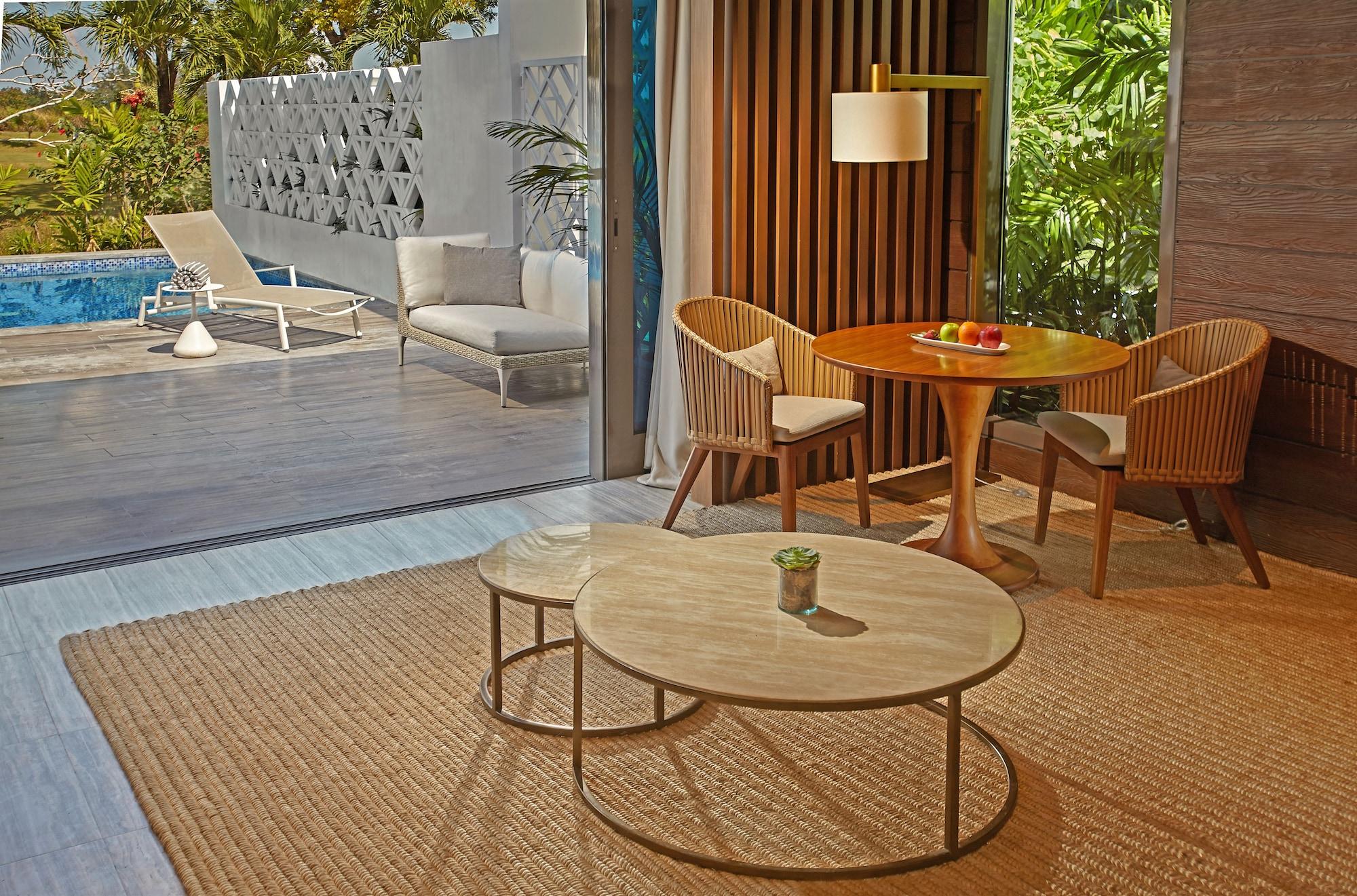 Quest Plus Conference Center, Clark Clark Field Экстерьер фото