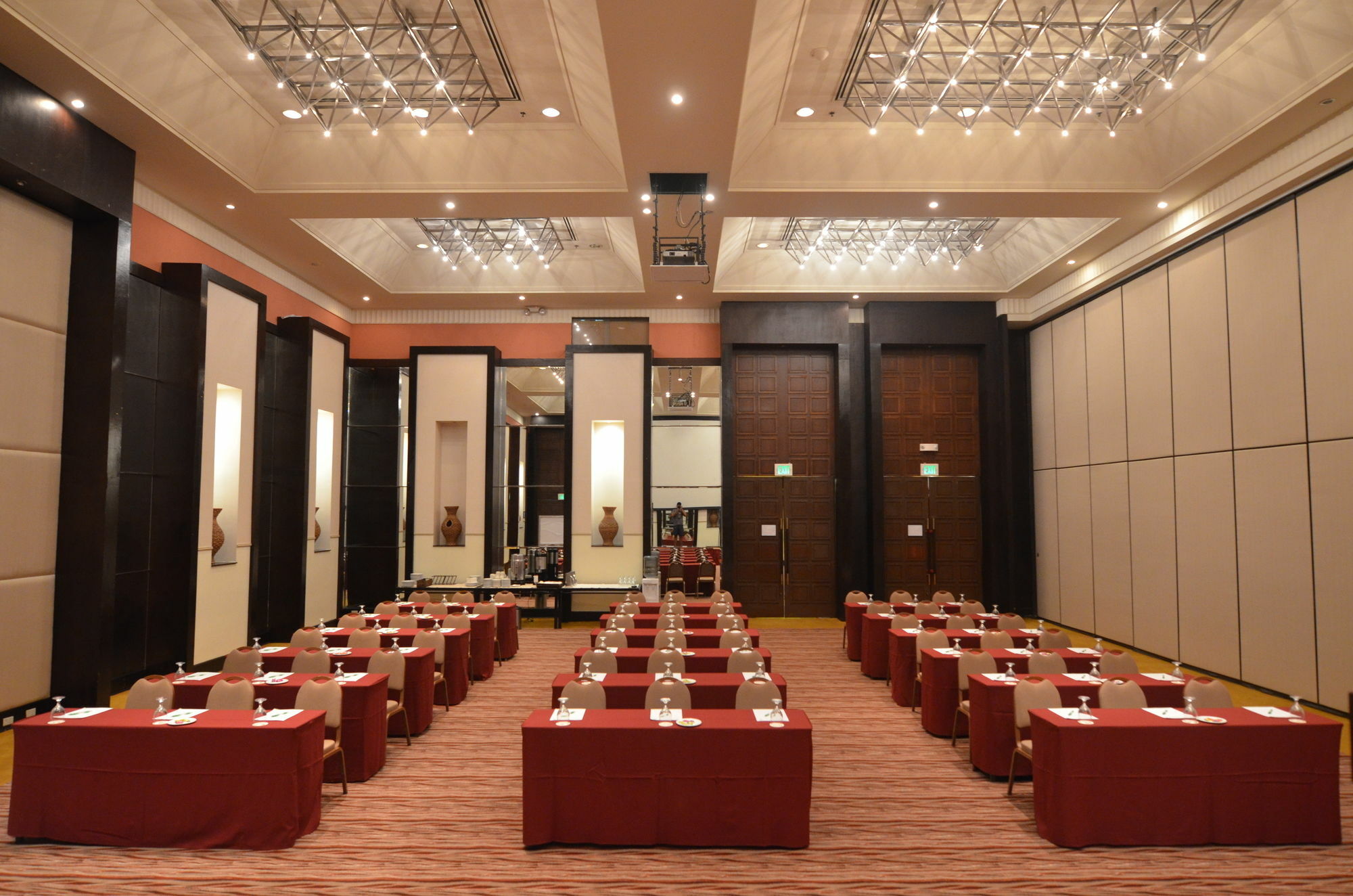 Quest Plus Conference Center, Clark Clark Field Экстерьер фото